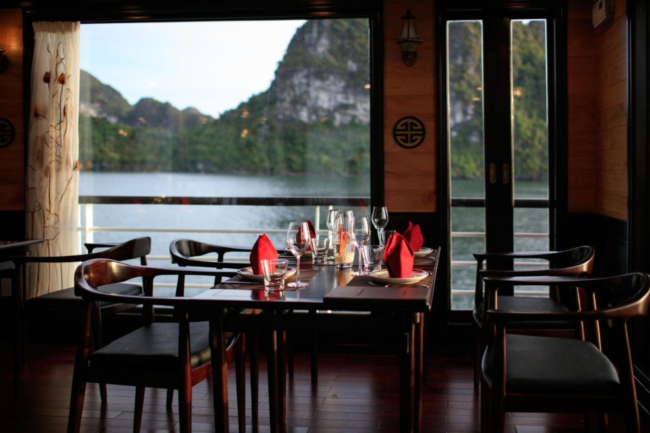 Hotel V'Spirit Cruise Hạ Long Exterior foto